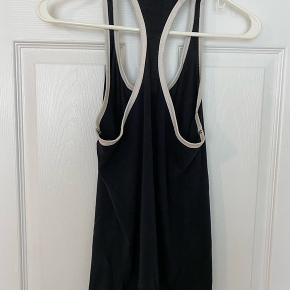 COPY - Nike tank. - Picture 2 of 2